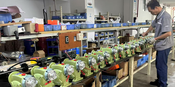 蝸輪減速機在物流輸送線中的關鍵作用是什么? 蝸輪減速機在物流輸送線中的關鍵作用是什么?